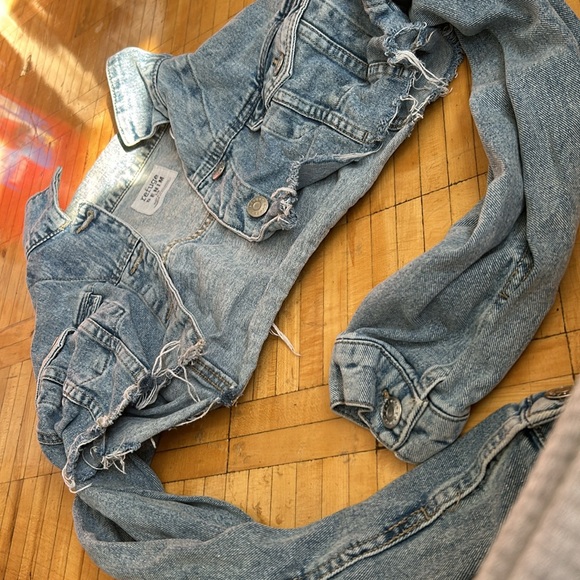 Cropped Denim jacket - Picture 2 of 2